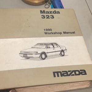 Mazda Protege/323 Owners Manual book